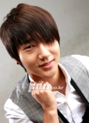 interview-pics-for-musical-yesung